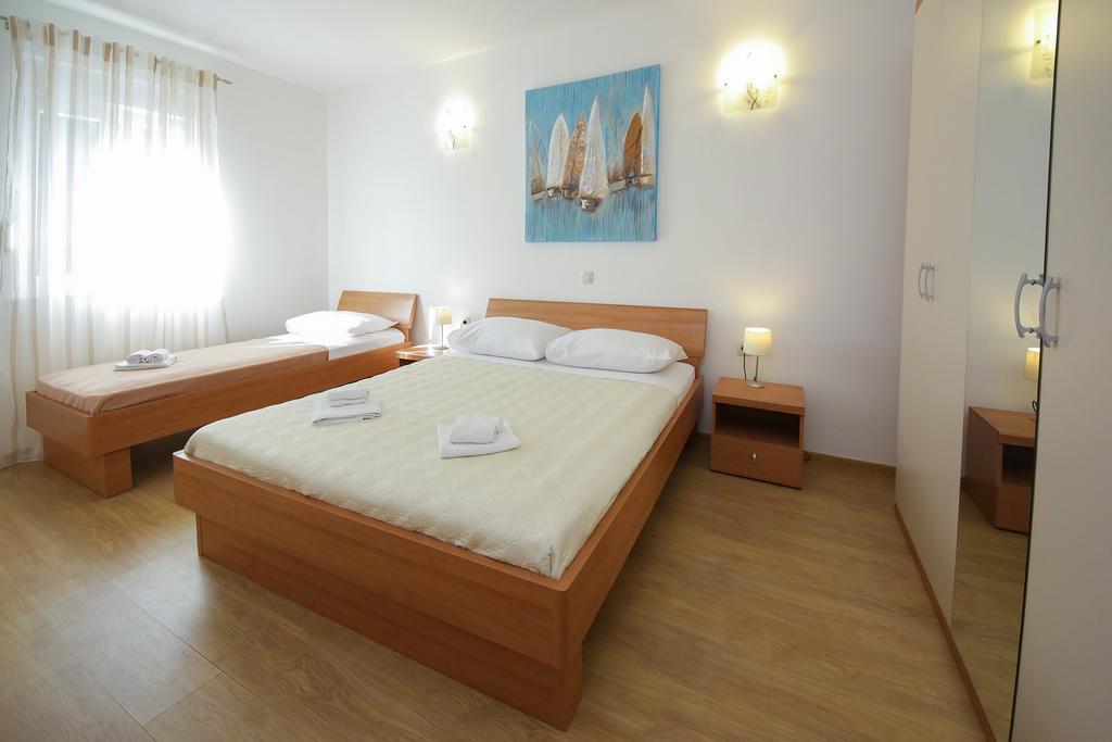 Villa Sena Ražanj Esterno foto