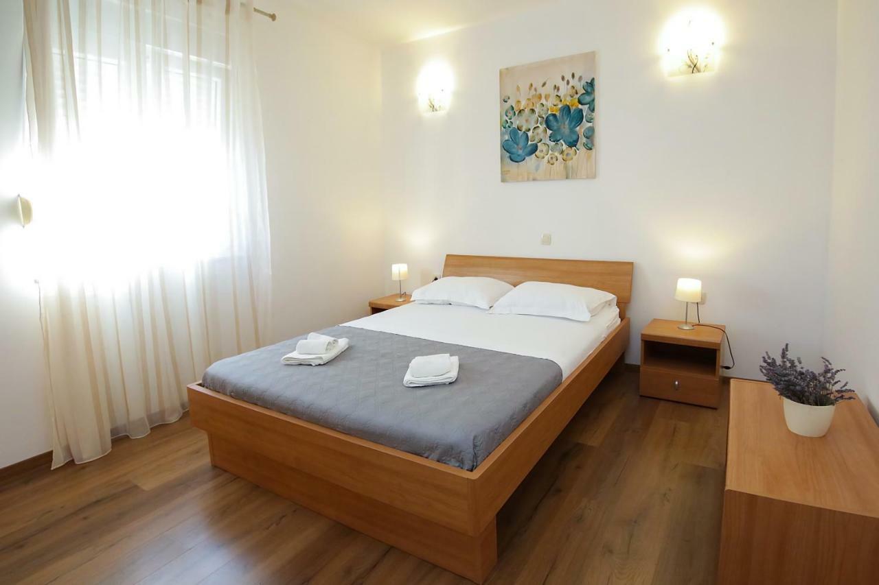 Villa Sena Ražanj Esterno foto
